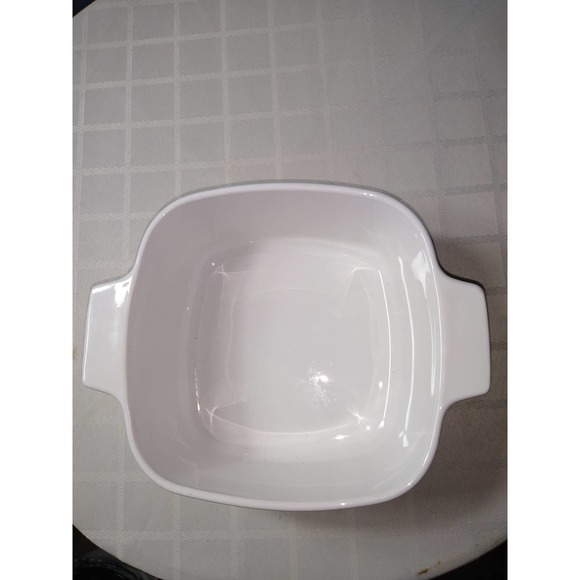 Corningware 1.5 liter casserole dish - Picture 5 of 8
